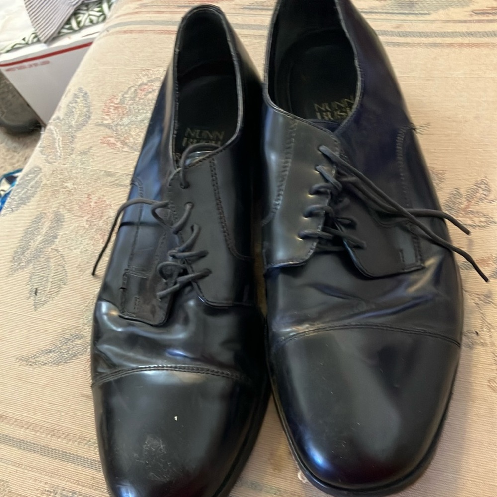 FINAL MARKDOWN Men’s nunn bush dress flex shoes 10 1/2 wide